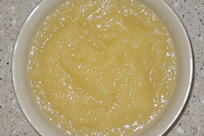 Applesauce, a common cooking ingredient with many substitutes