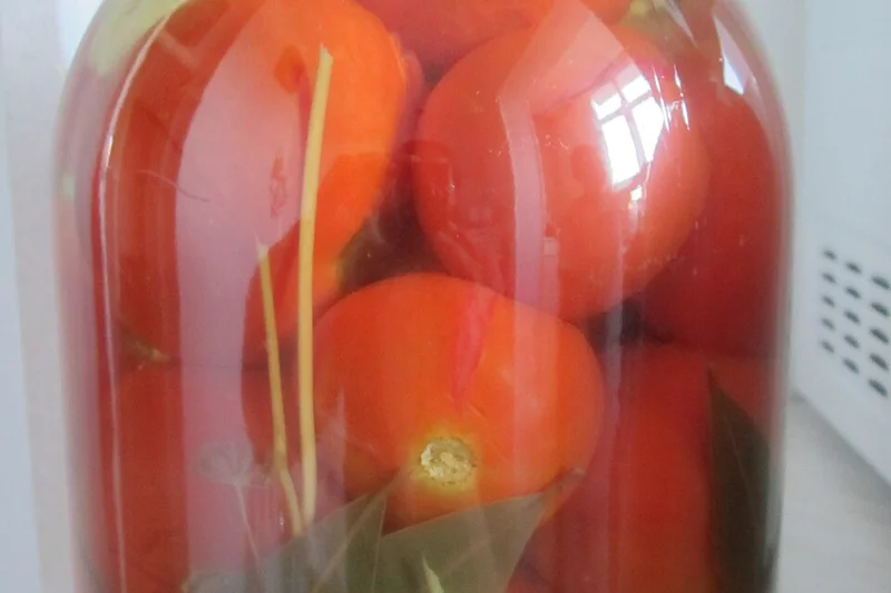Canned Tomatoes, a common cooking ingredient with many substitutes